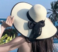 beeeach hat